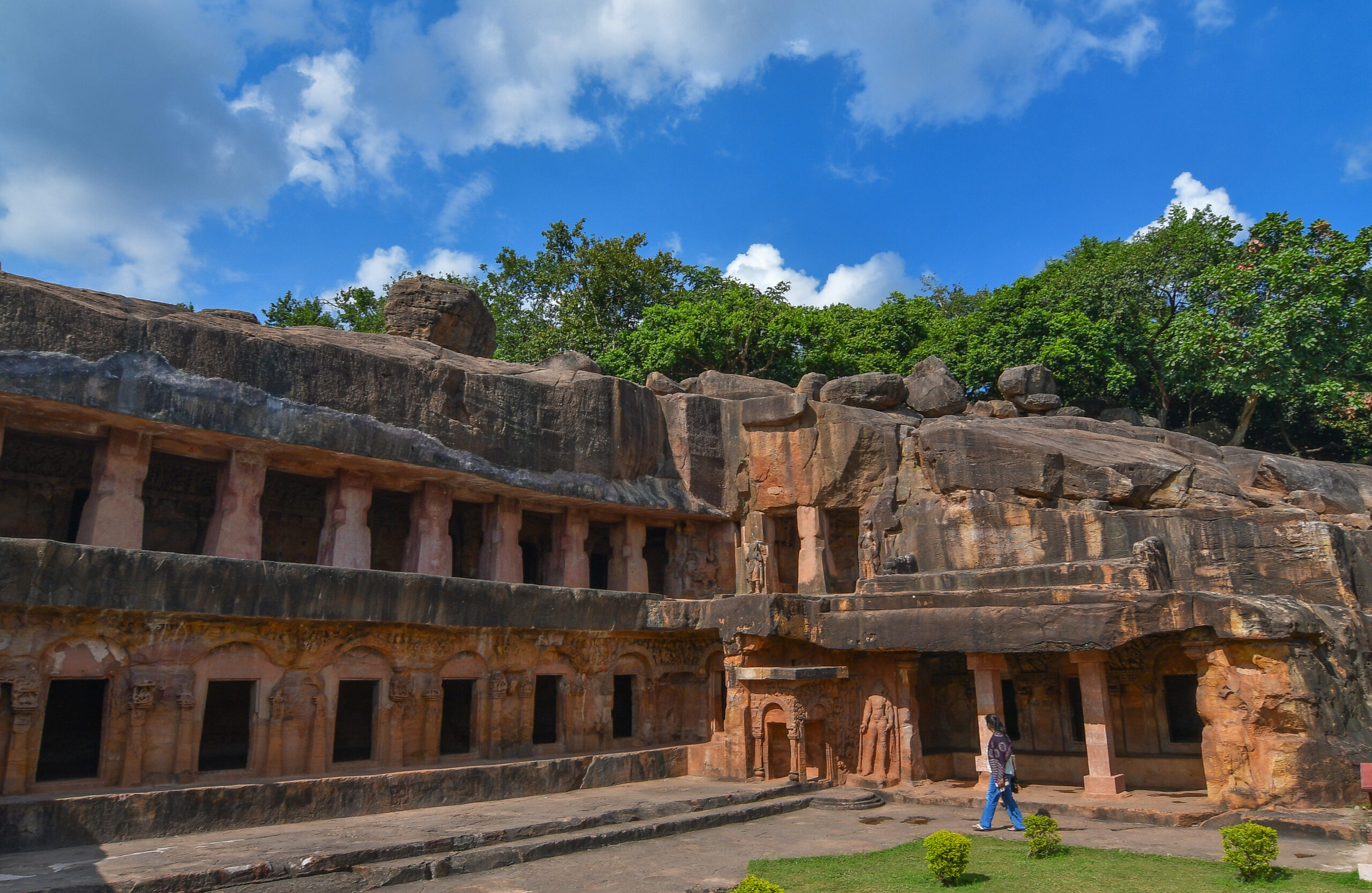 Exploring Udaygiri and Khandagiri Caves - Bhubaneshwar – So Many Travel ...